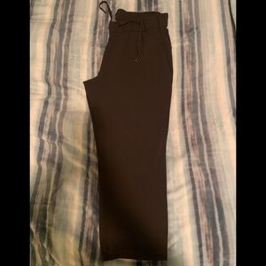 Lululemon on the fly crop pant.